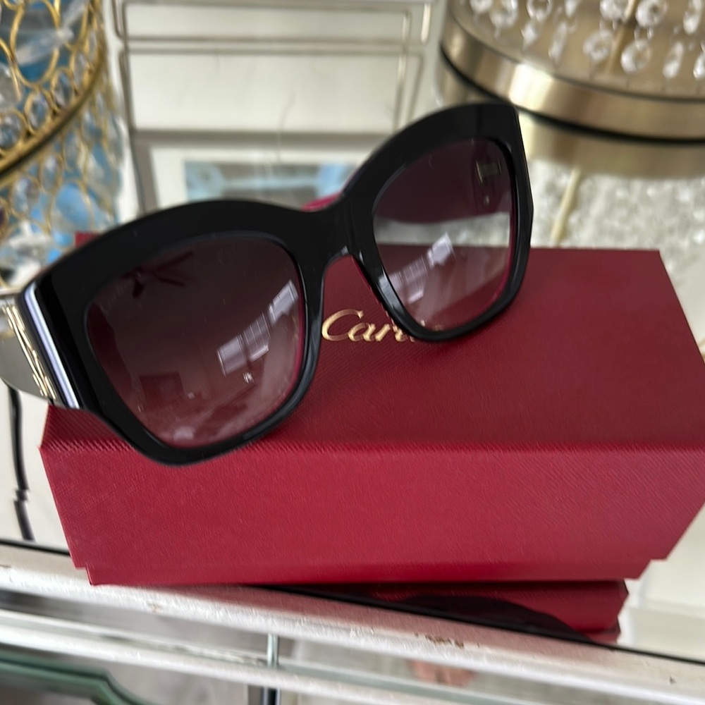 Cartier Black Aviator Sunglasses with Metallic Detailing